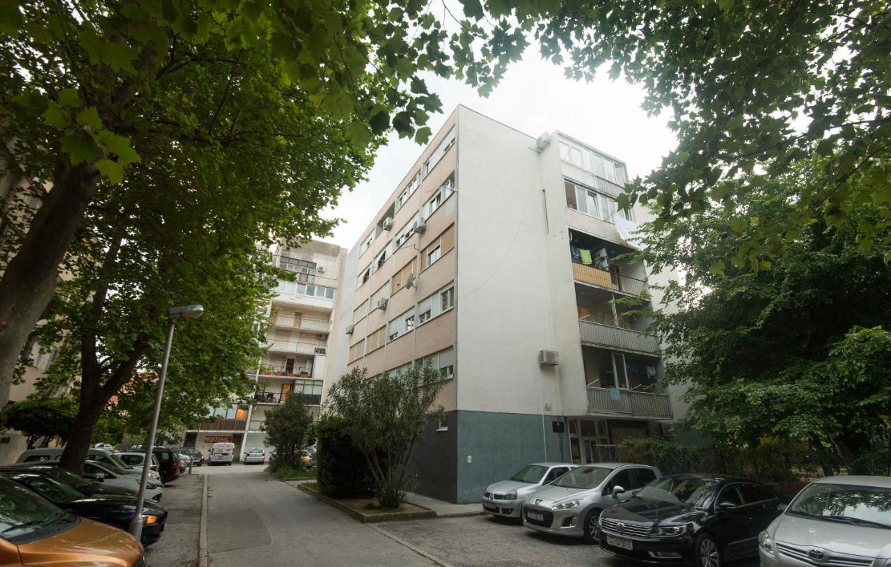 New Apartment Neda Omiš Exterior foto